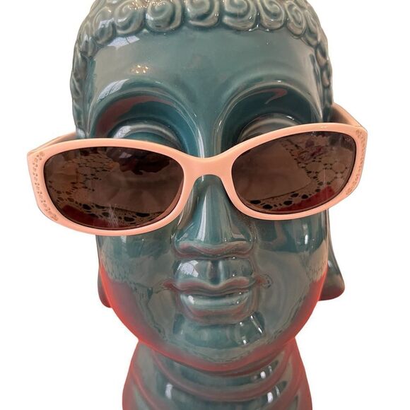 Chic Pink Sunglasses for Women - Picture 1 of 11